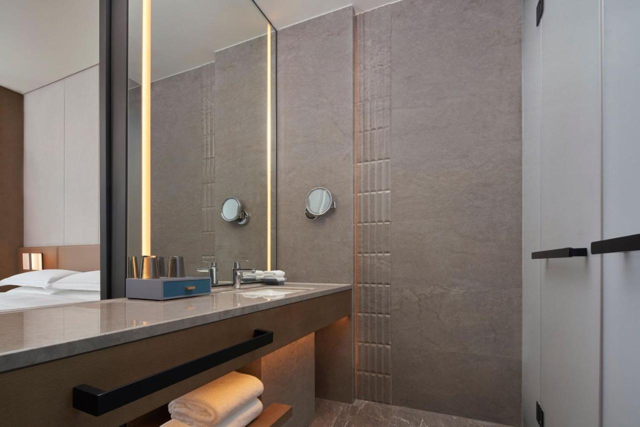 Courtyard By Marriott Wenzhou Yueqing Hotel Bagian luar foto
